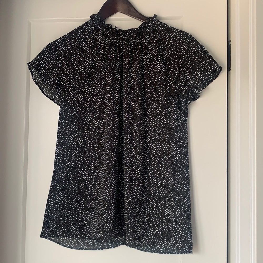 Express Short sleeve Blouse Black abstract dots, M